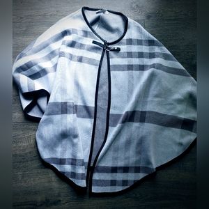 White House Black Market Black and White Plaid Cape Size Small